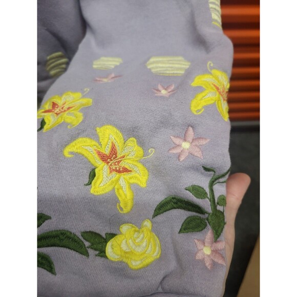 Disney Princess Tangled Rapunzel Embroidered Crewneck XL - Picture 3 of 6